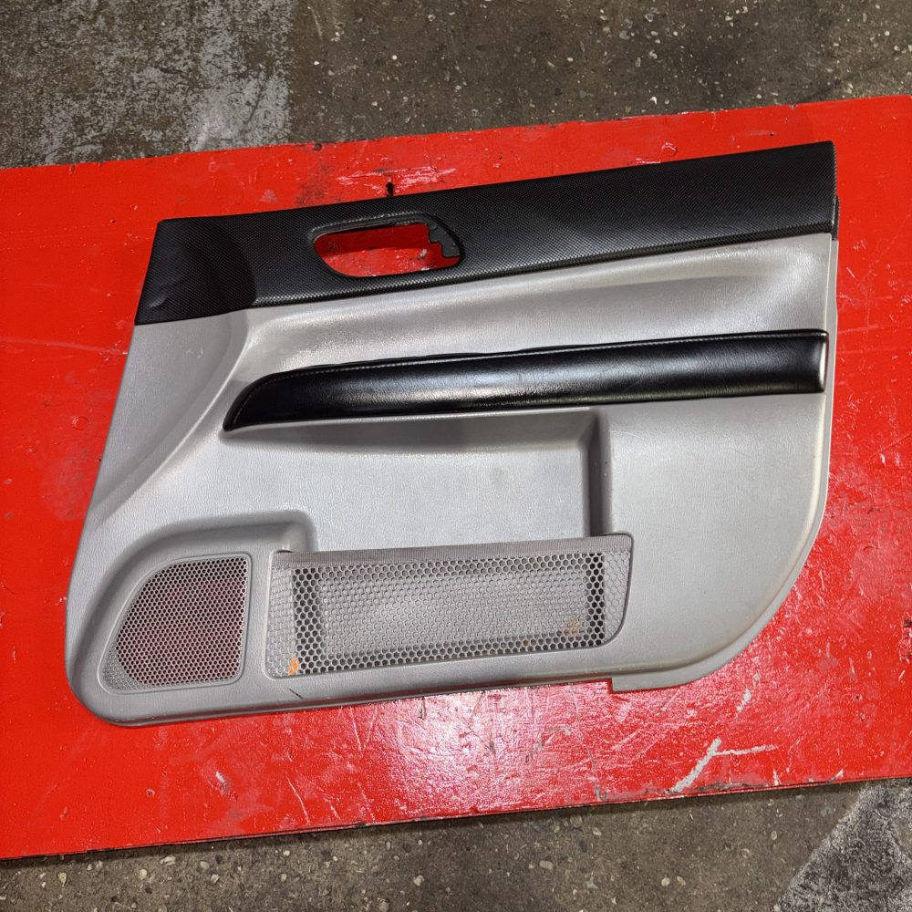 2003-2005 Subaru Forester SG5 SG9 Passenger Interior Door Panel OEM